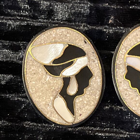 Vintage Egyptian Revival Wood Mother Of Pearl Inlay Portrait Clip On Earrings - Picture 2 of 5